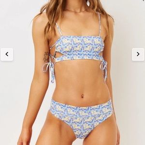 Frankies Bikinis Maripose top size xs but can fit a small
